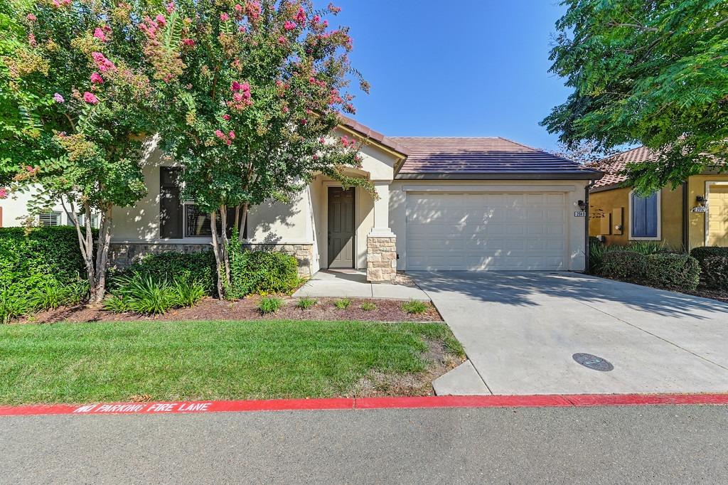 Photo of 2040 Avignon Ln in Roseville, CA