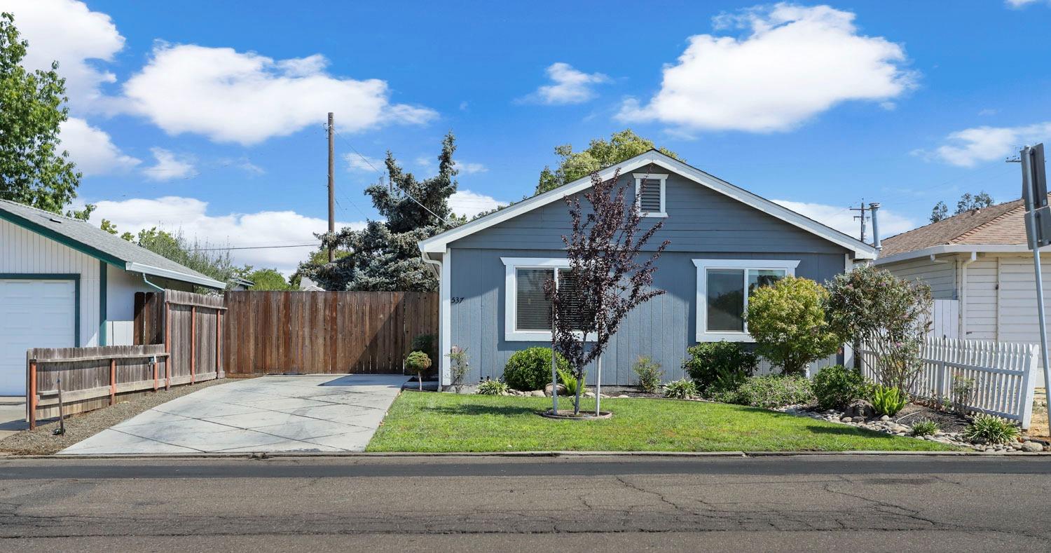 Photo of 537 4th St in Galt, CA