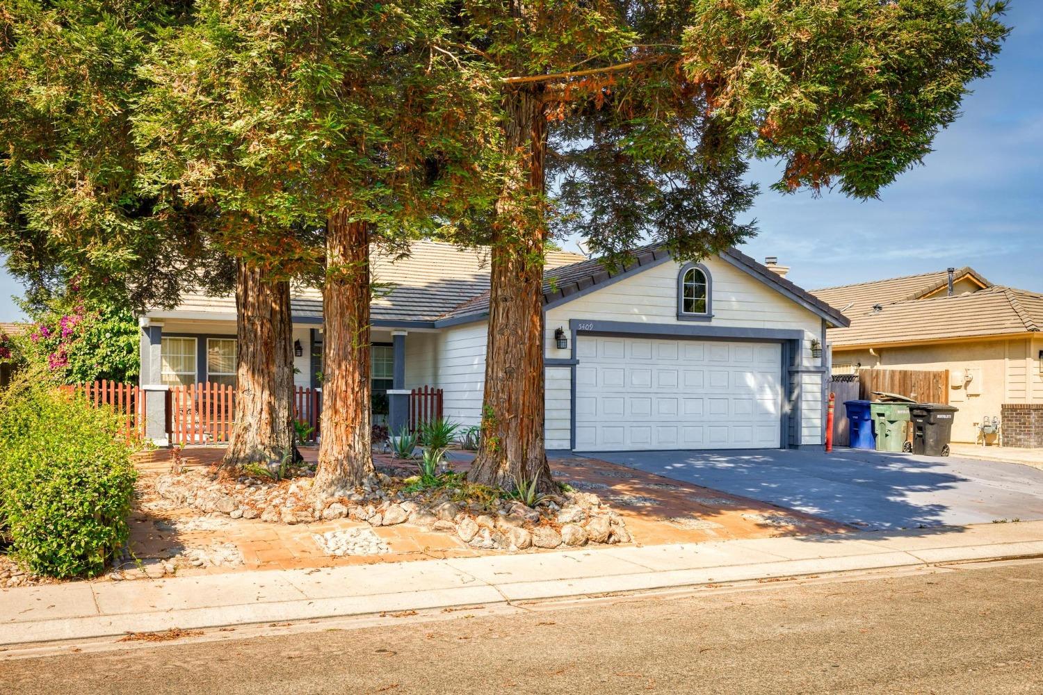 Farmhouse Court, Salida, California image 5