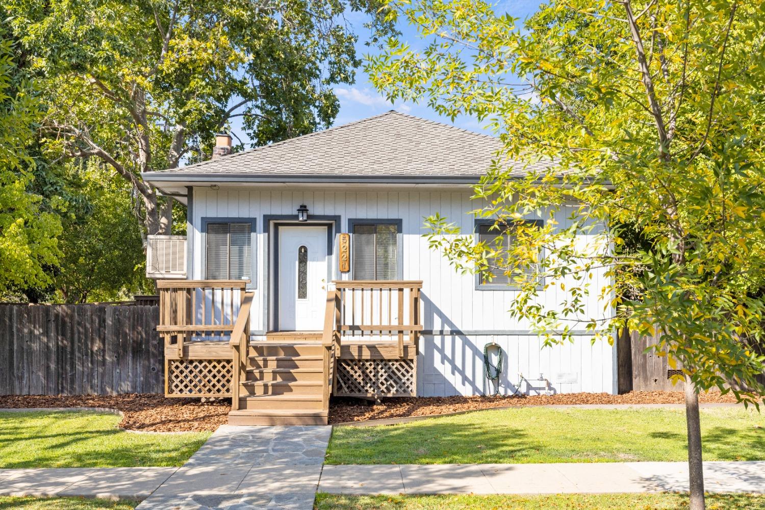 Photo of 5221 San Francisco Blvd in Sacramento, CA