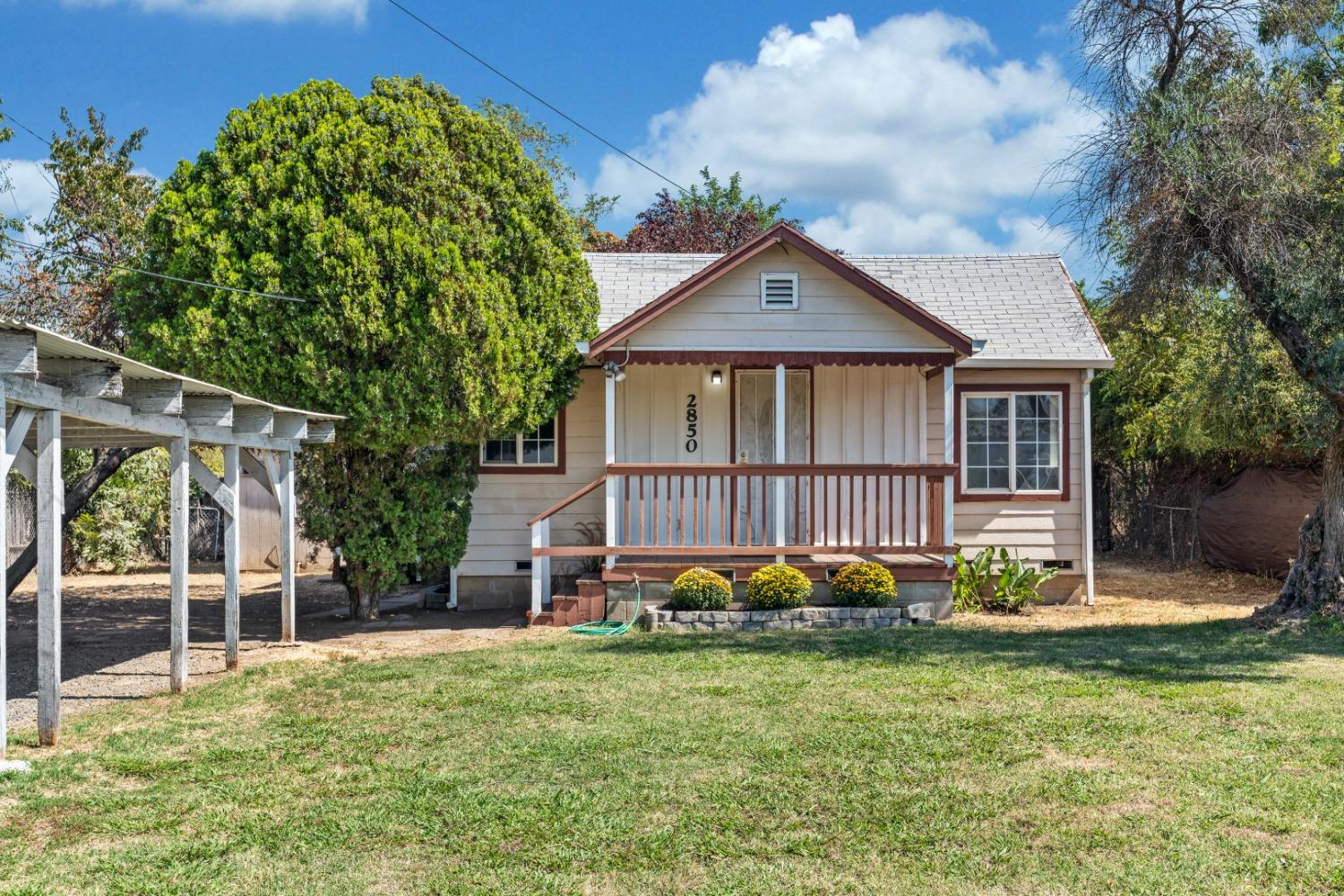 Photo of 2850 Plover St in Sacramento, CA