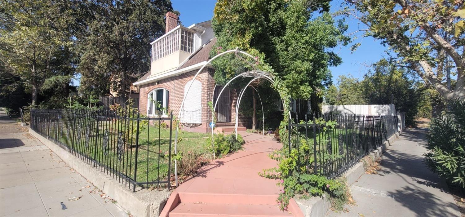 Photo of 1701 N Pershing Ave in Stockton, CA