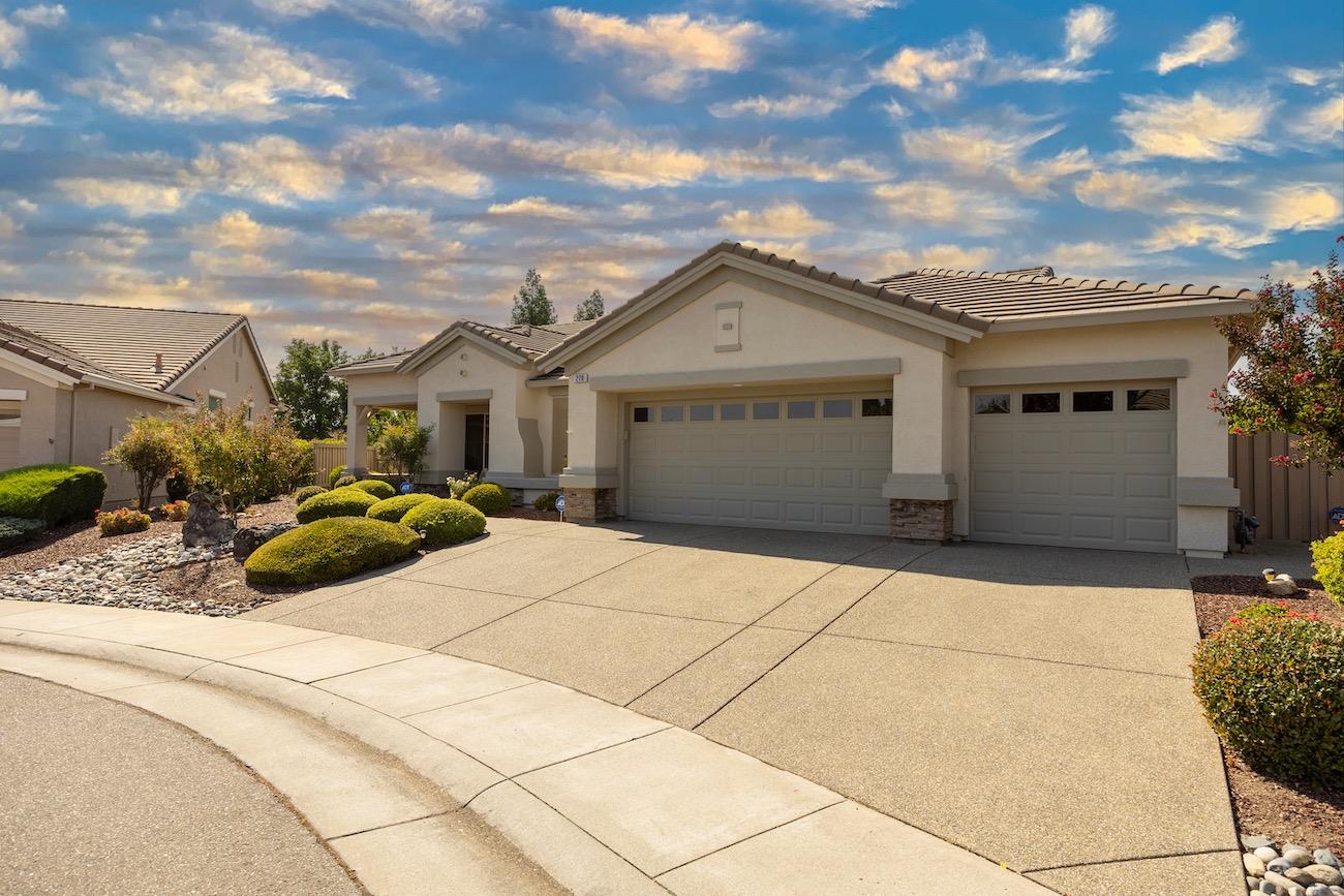 Photo of 270 Lariat Loop in Lincoln, CA