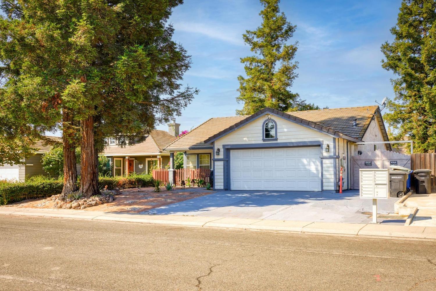 Farmhouse Court, Salida, California image 7