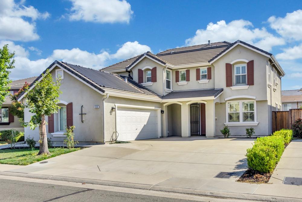Photo of 9235 Rushing Creek Wy in Elk Grove, CA
