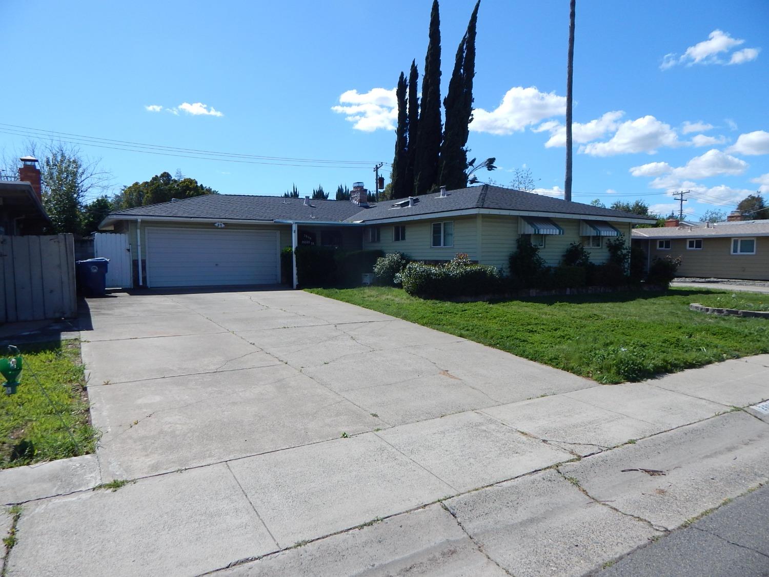 Photo of 2800 Paseo Dr in Rancho Cordova, CA