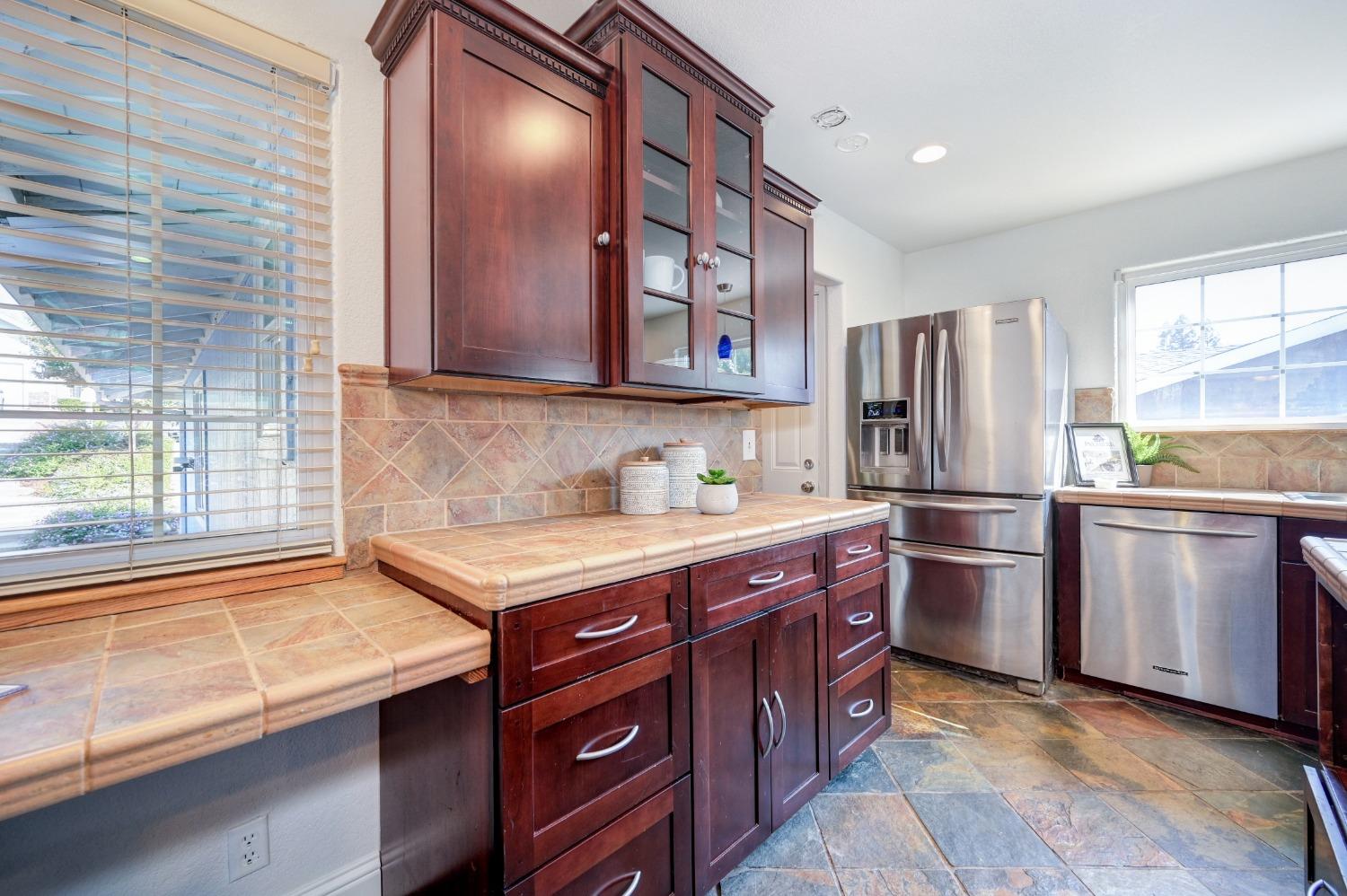 Kifisia Way, Fair Oaks, California image 23