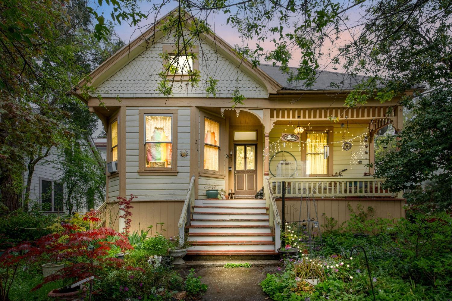 Photo of 214 Depot St in Grass Valley, CA