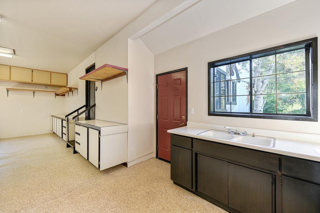 Ridgeglen Way, Fair Oaks, California image 11
