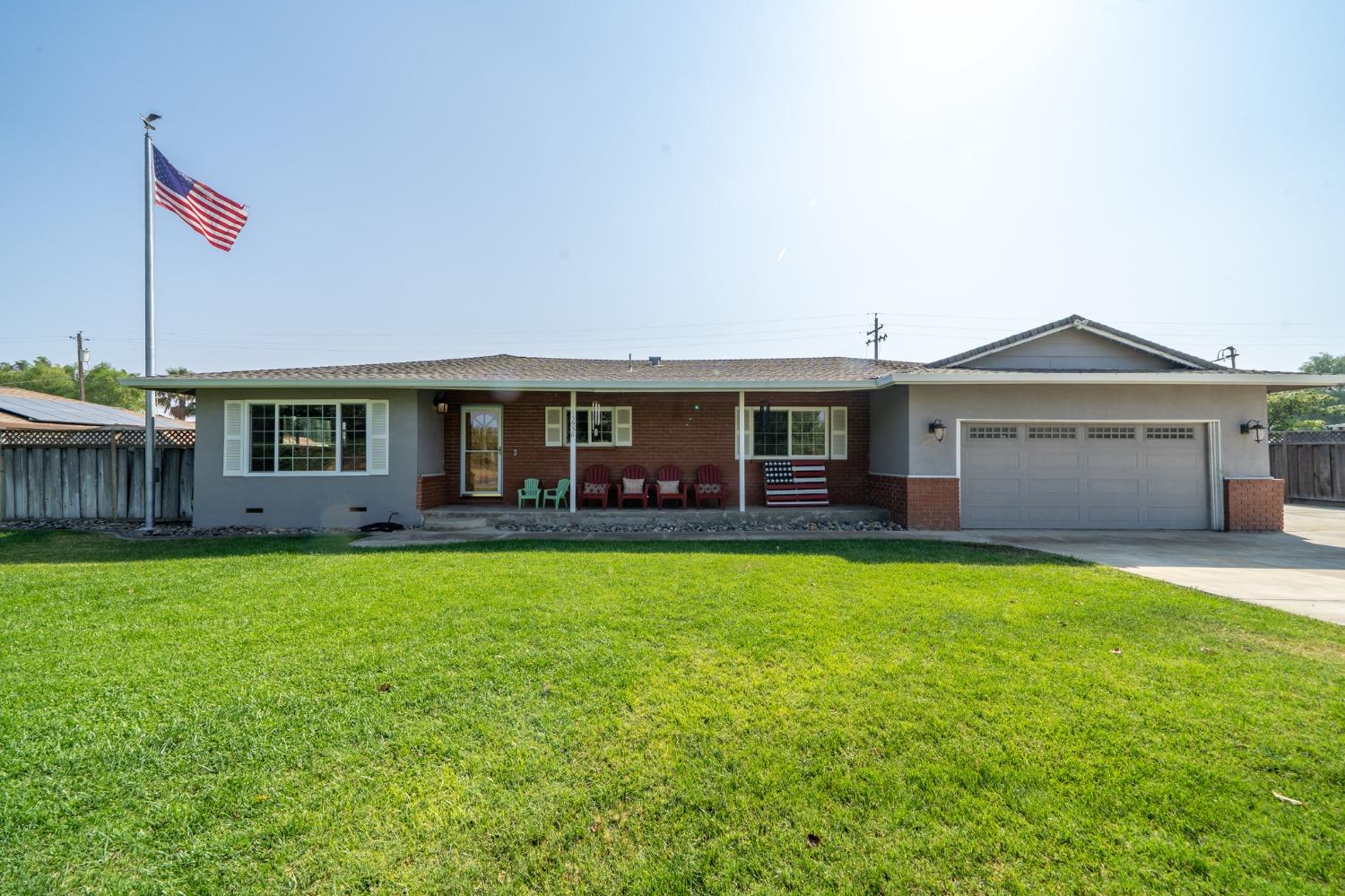 Photo of 15956 Von Sosten Rd in Tracy, CA