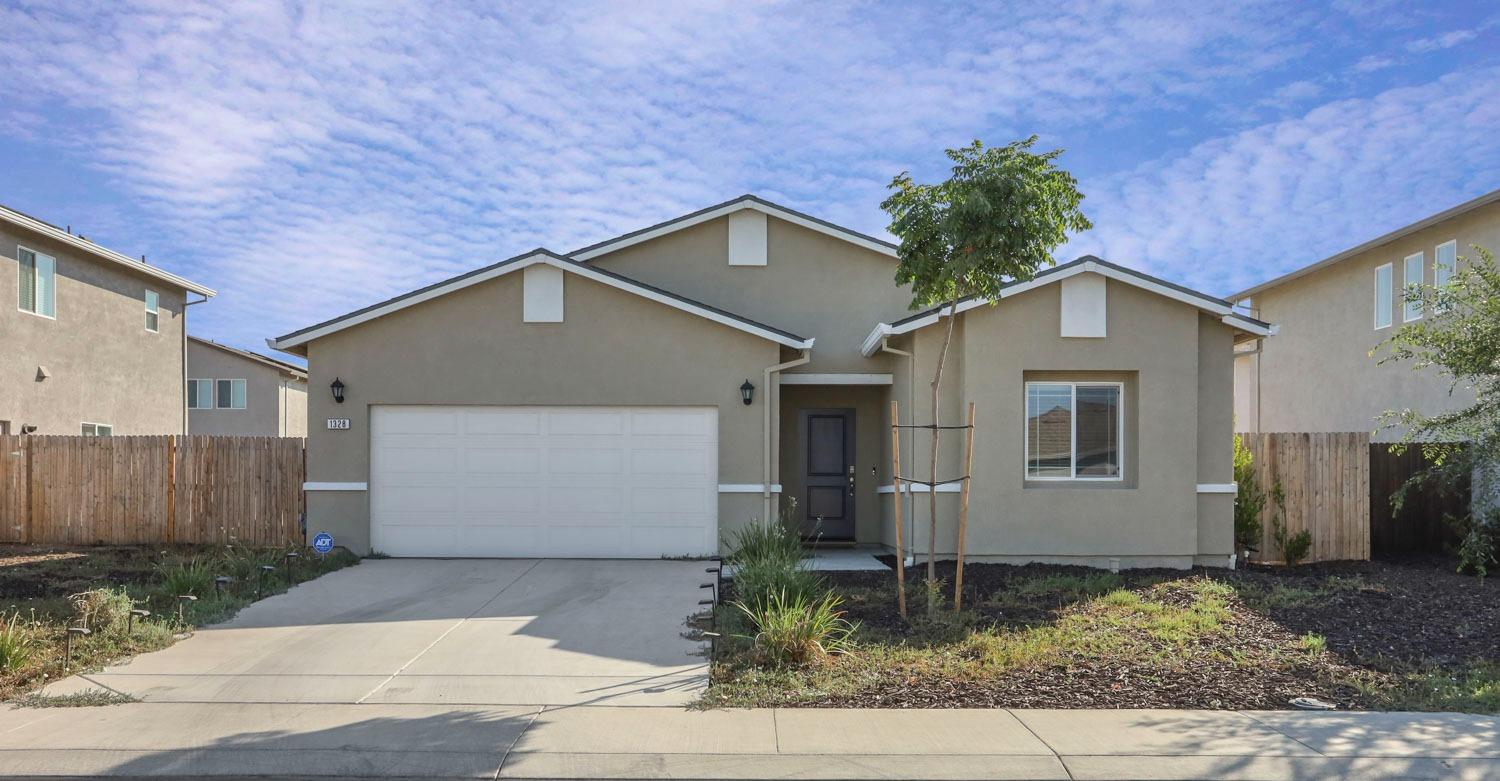 Photo of 1328 S Harlan Ln in Stockton, CA