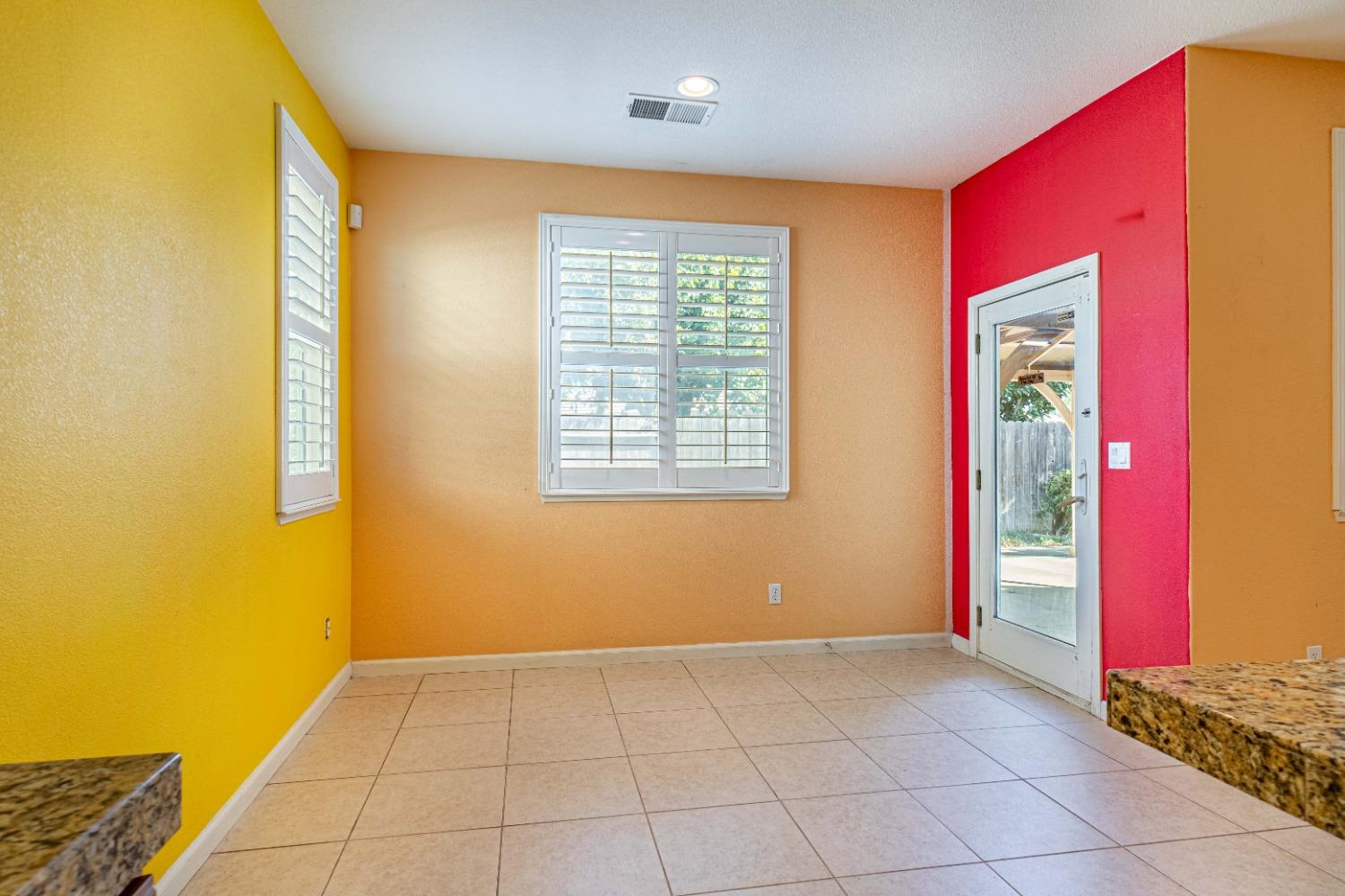 Detail Gallery Image 7 of 54 For 1029 Calvinson Pkwy, Patterson,  CA 95363 - 4 Beds | 2 Baths