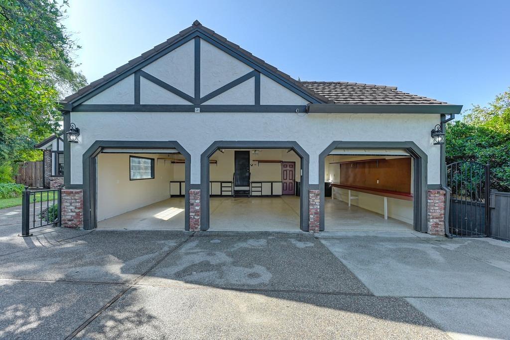 Ridgeglen Way, Fair Oaks, California image 5