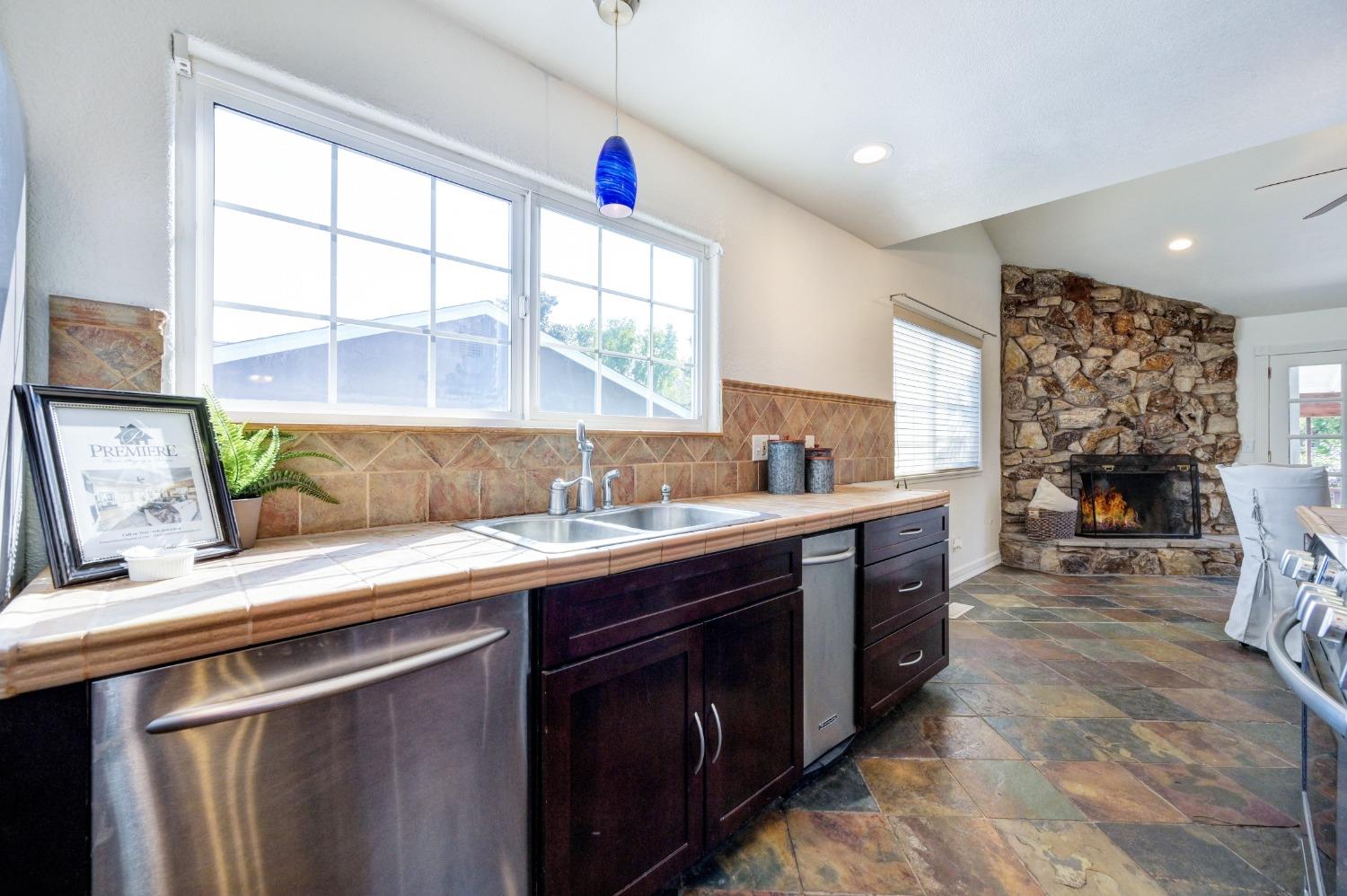 Kifisia Way, Fair Oaks, California image 24