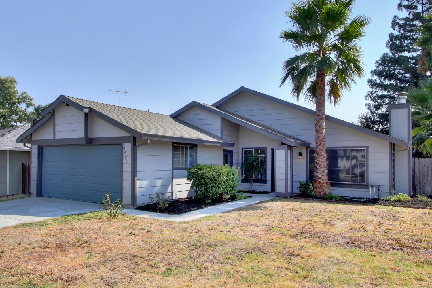 Photo of 5920-5920 Woodbriar Wy in Citrus Heights, CA
