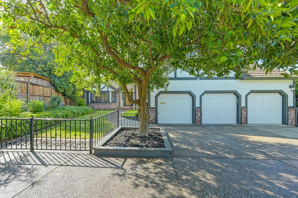Ridgeglen Way, Fair Oaks, California image 14