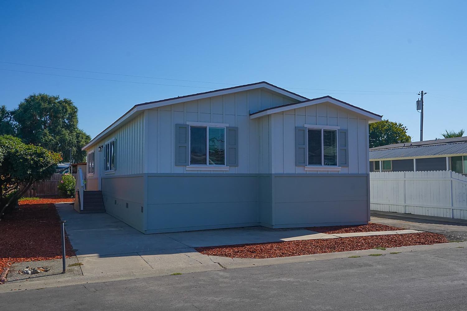 Photo of 907 Bourne #204 in Woodland, CA