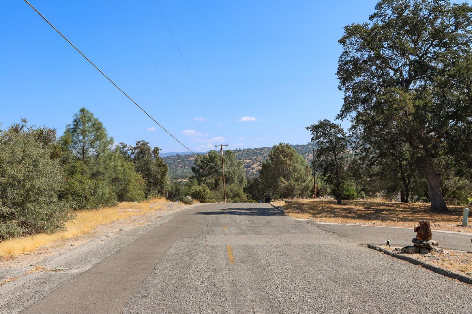 Tioga Drive, Coarsegold, California image 18