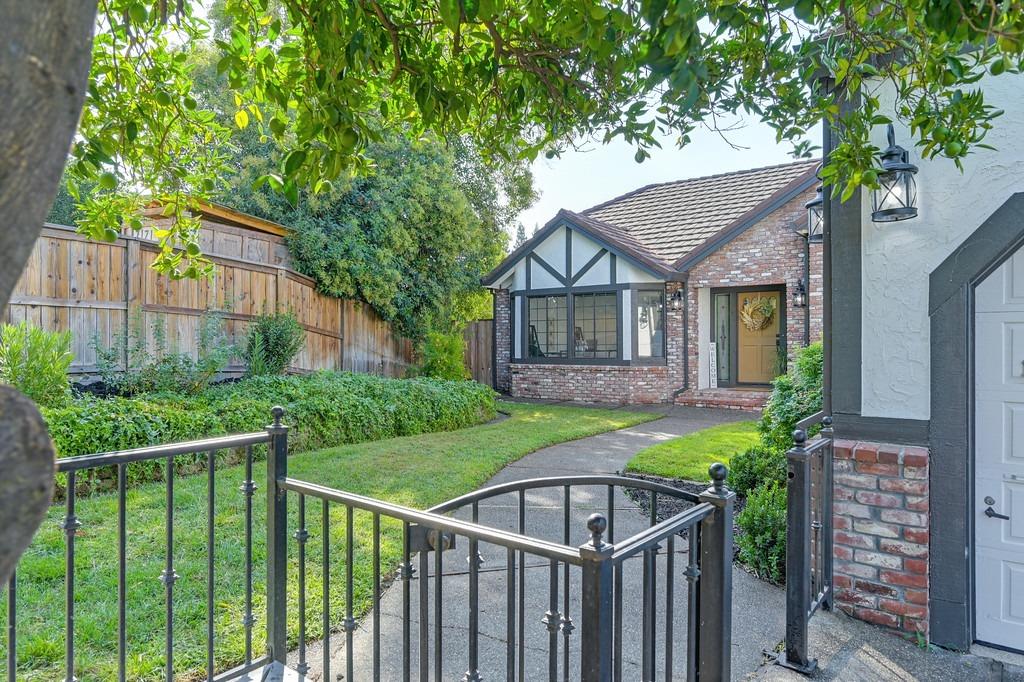Ridgeglen Way, Fair Oaks, California image 17