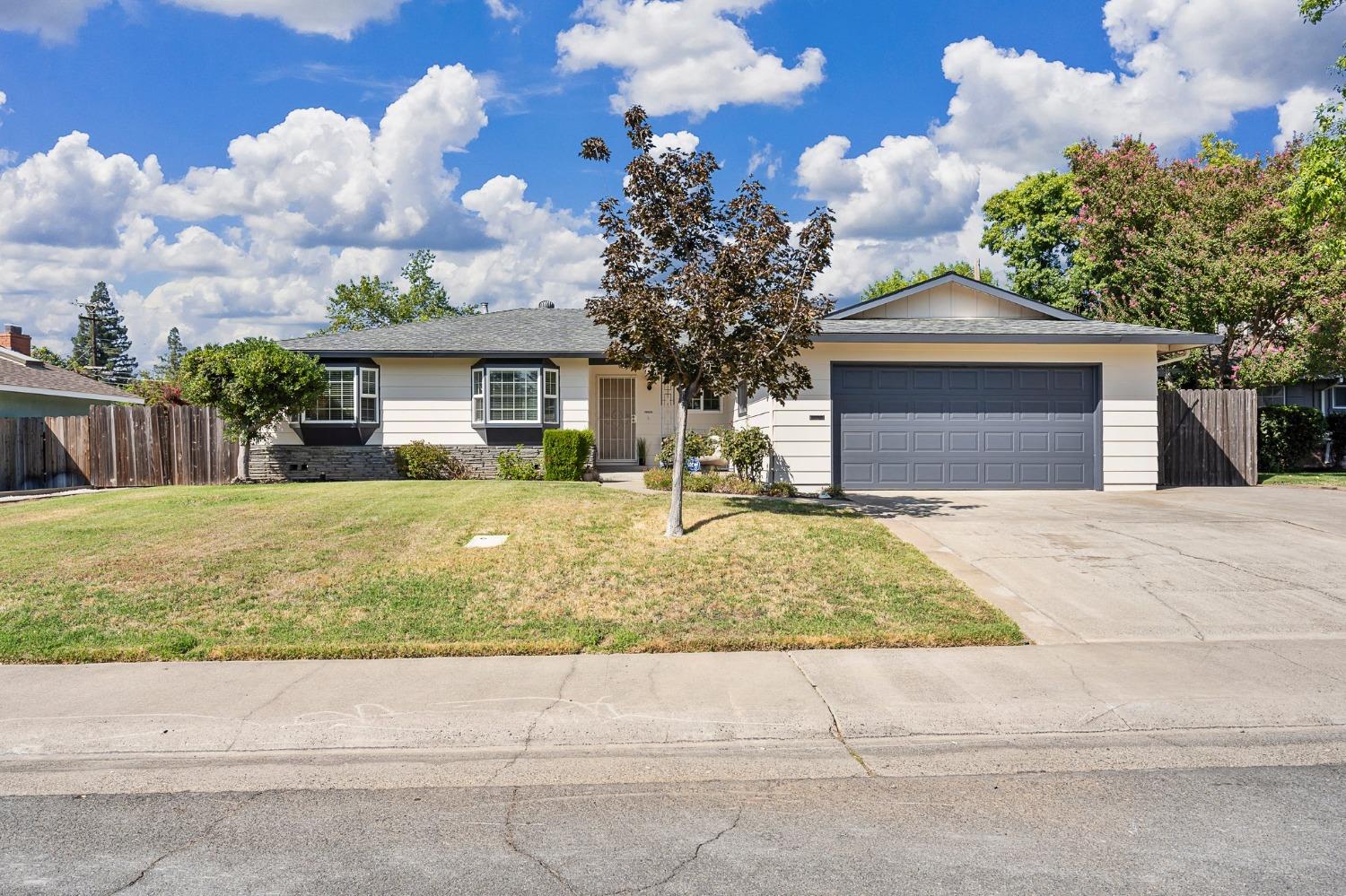 Photo of 4807 Donnie Lyn Wy in Carmichael, CA