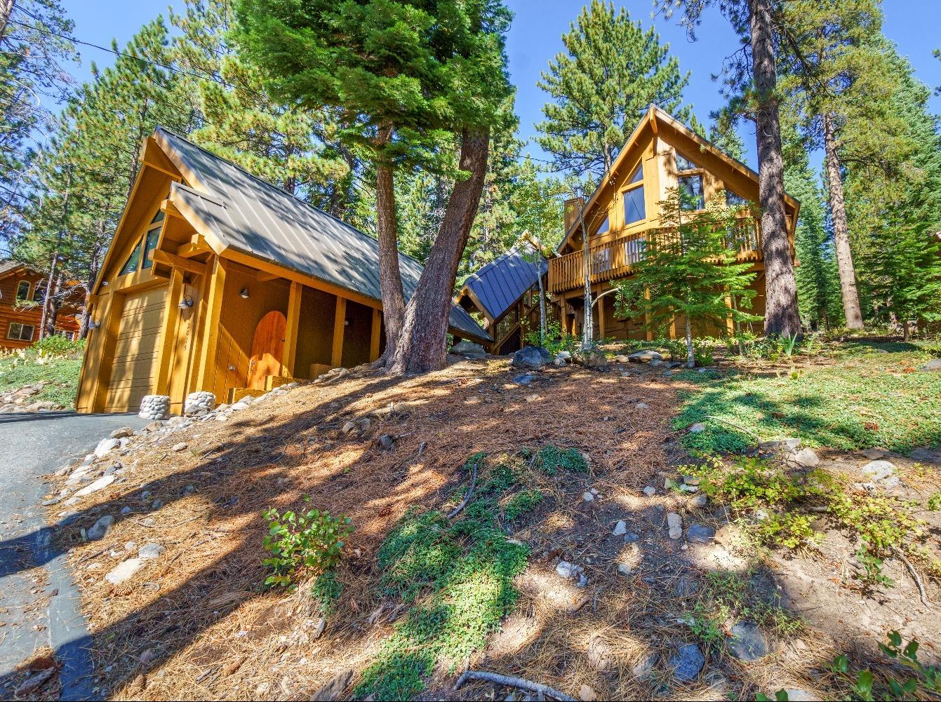 Photo of 12015 Lausanne Wy in Truckee, CA