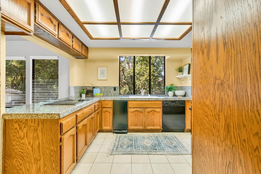 Photo #11: 223092686 Listing 