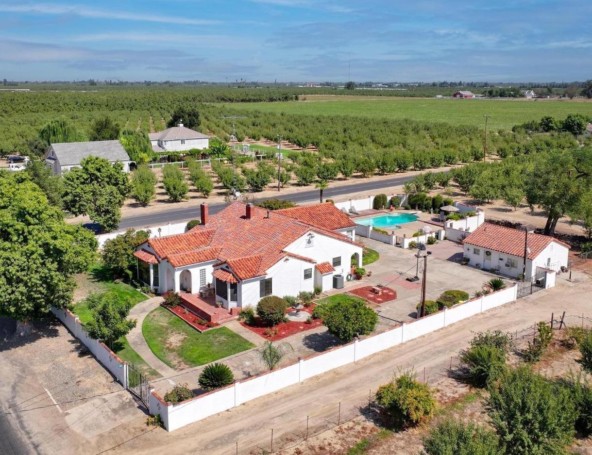 Photo of 5012 Walnut Rd in Hughson, CA