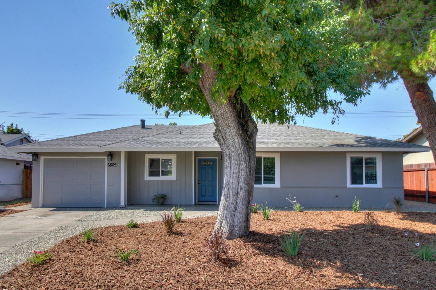 Photo of 6809 Stoneman Dr in North Highlands, CA