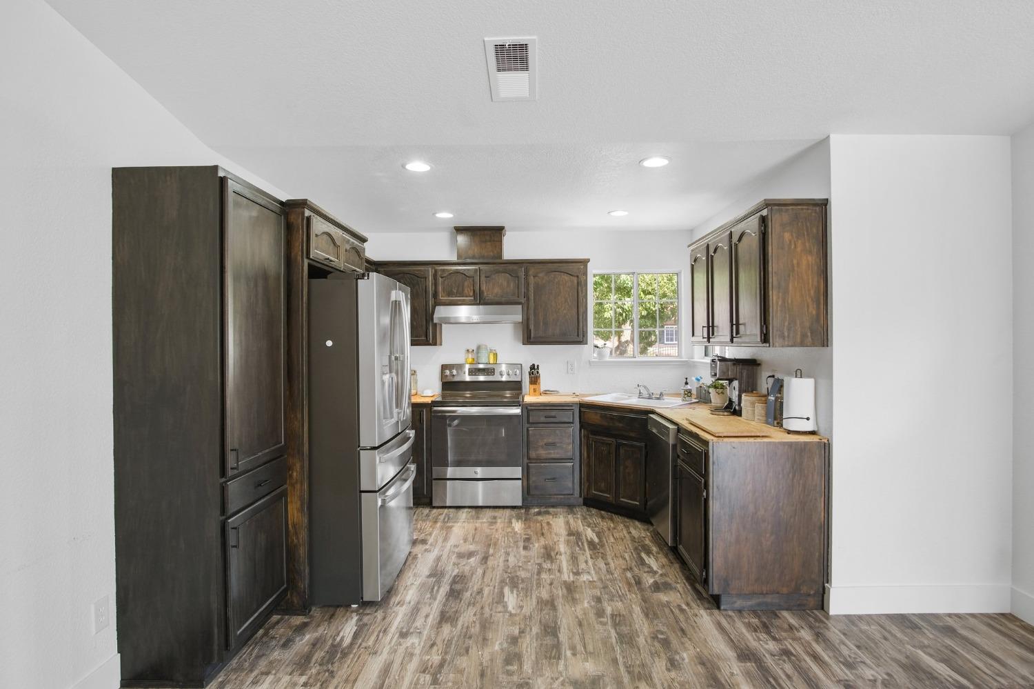 Detail Gallery Image 9 of 25 For 16557 Driftwood Ct, Delhi,  CA 95315 - 4 Beds | 2 Baths