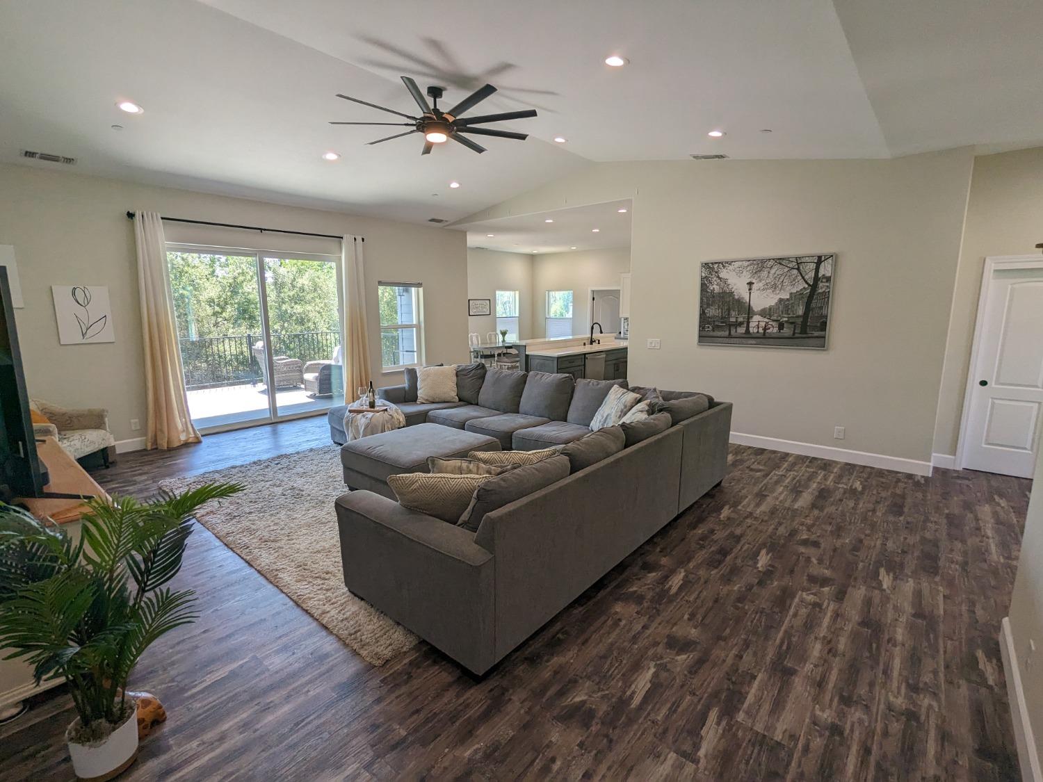 Detail Gallery Image 9 of 55 For 20 Morrell Cir, Oroville,  CA 95966 - 3 Beds | 2/1 Baths