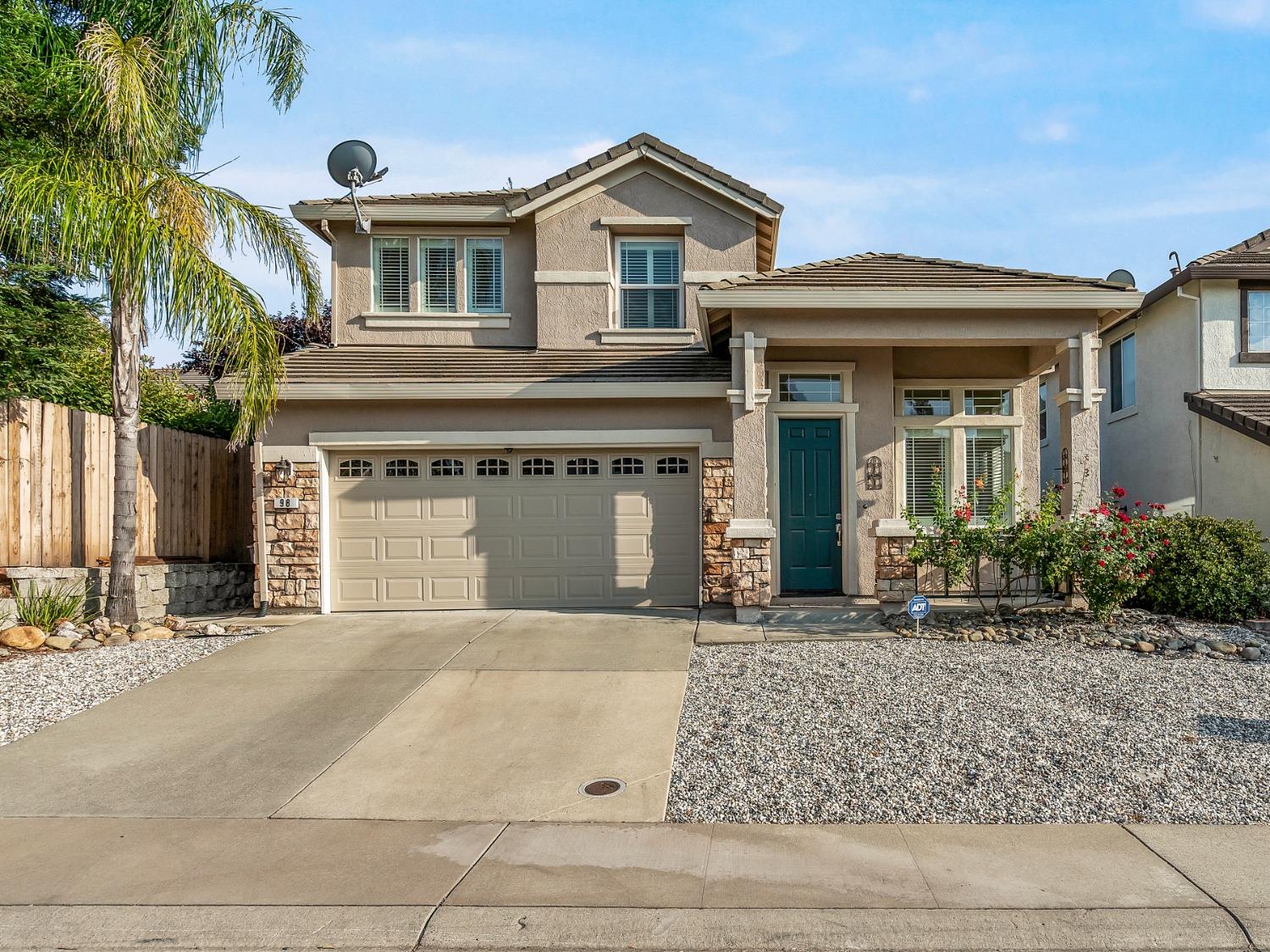 Photo of 98 Trejo Wy in Folsom, CA