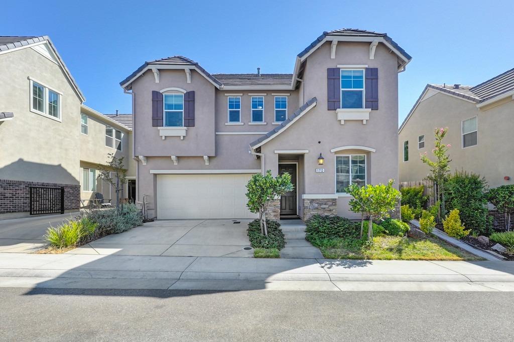 Photo of 1712 Brodea Ln in Rocklin, CA