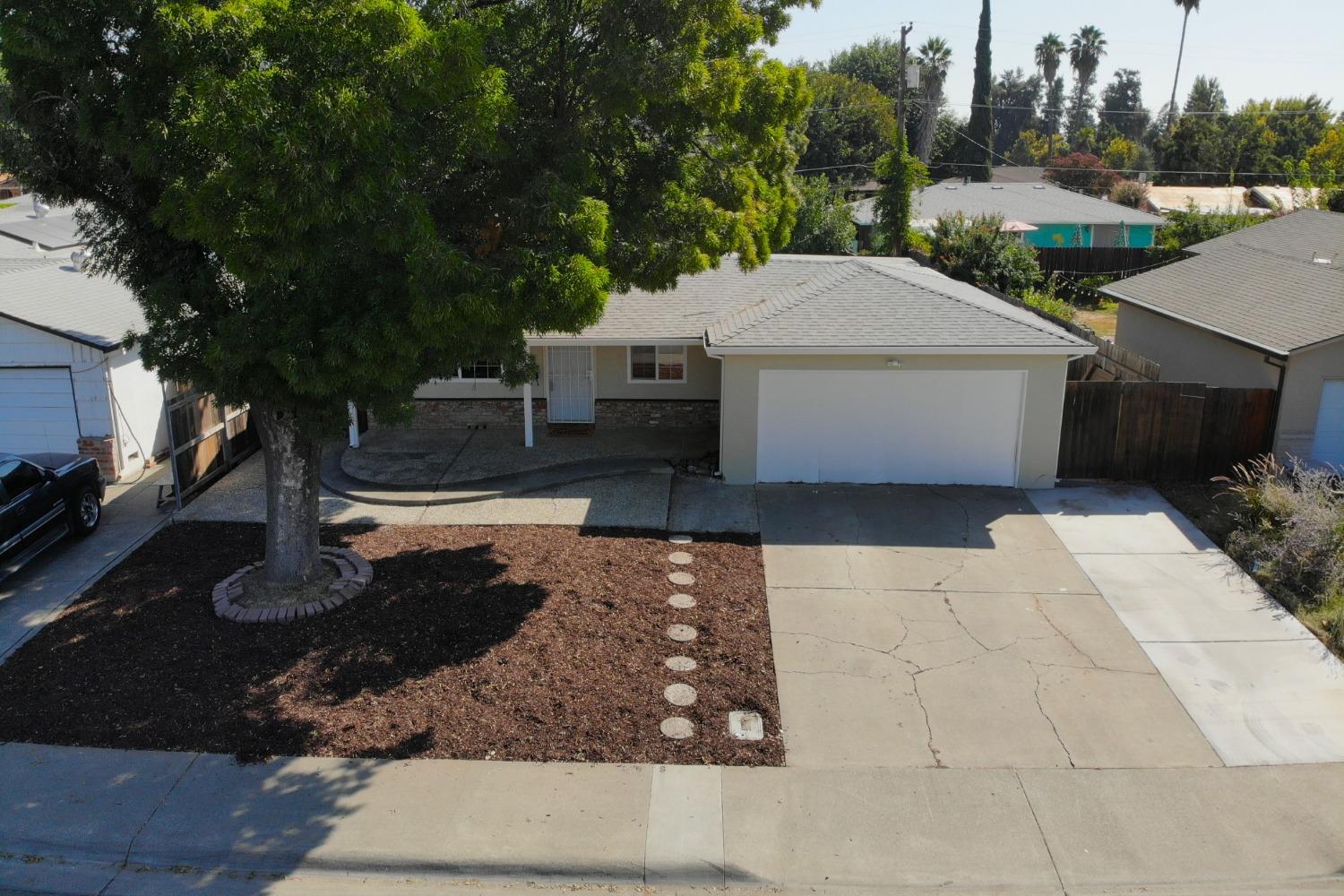 Photo of 643 Lola Dr in Woodland, CA