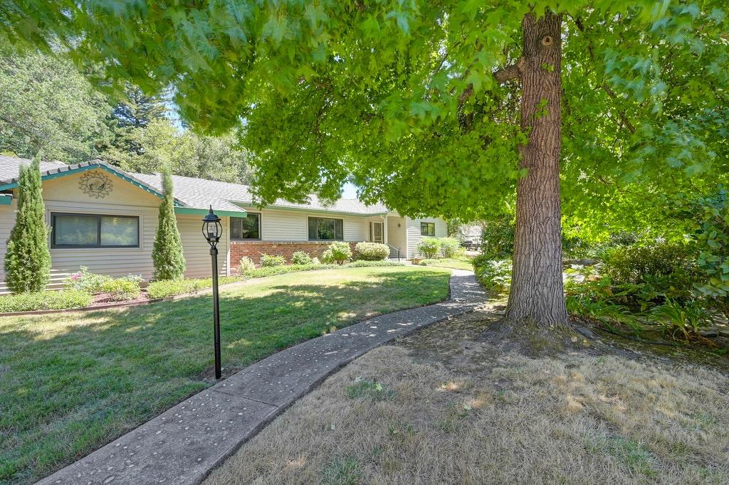 Photo of 9826 Mosswood Cir in Folsom, CA