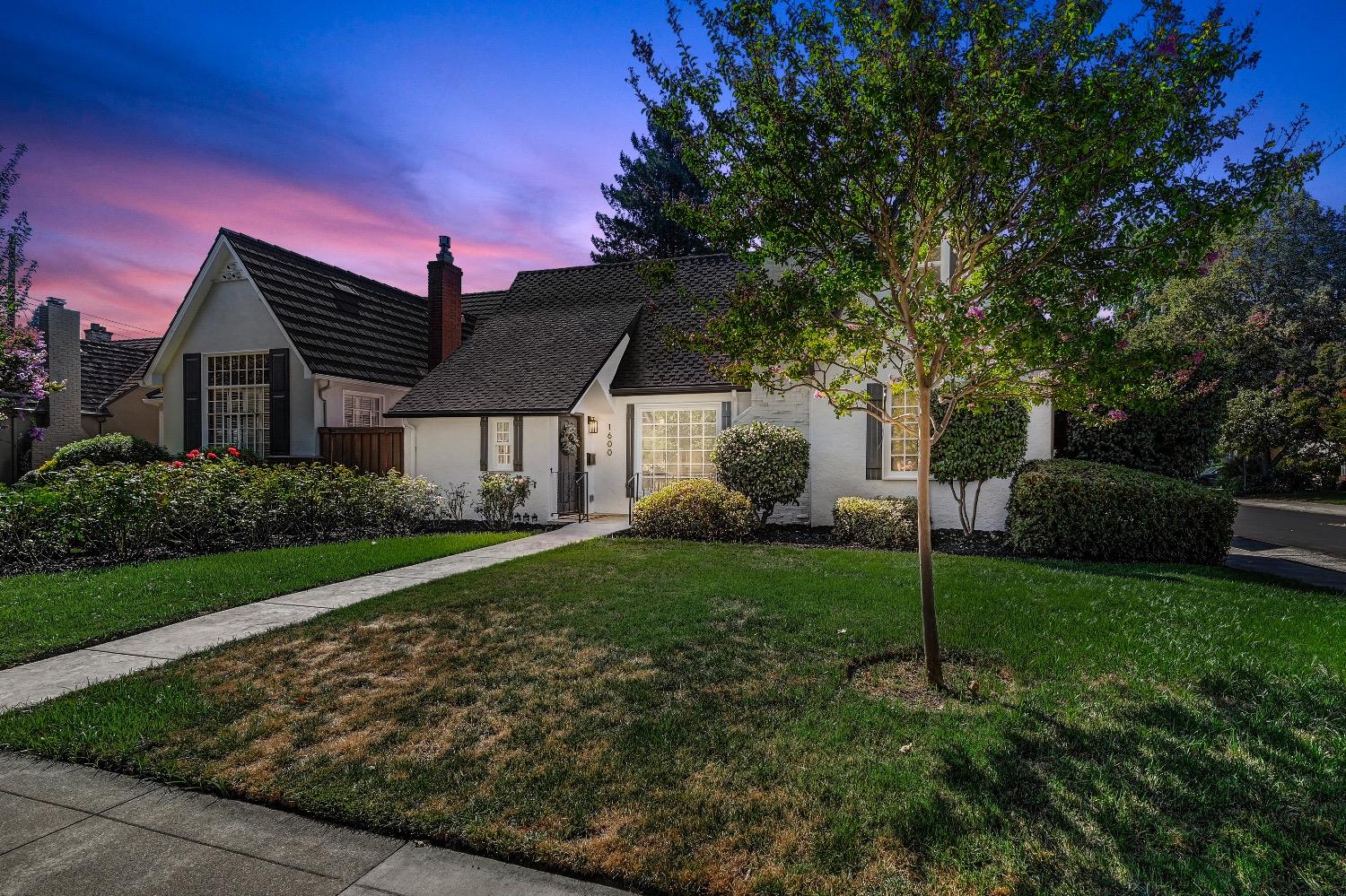 Photo of 1600 3rd Ave in Sacramento, CA