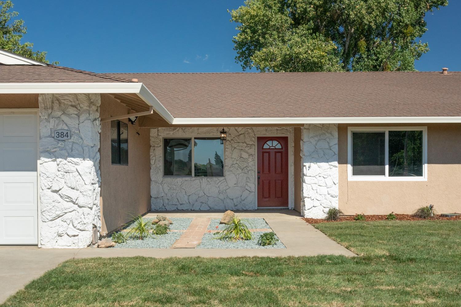 Photo of 384 Harding Rd in Yuba City, CA