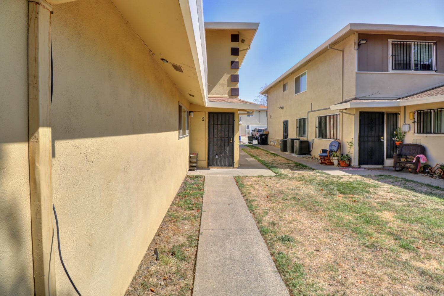 Photo #2: 223092986 Listing 