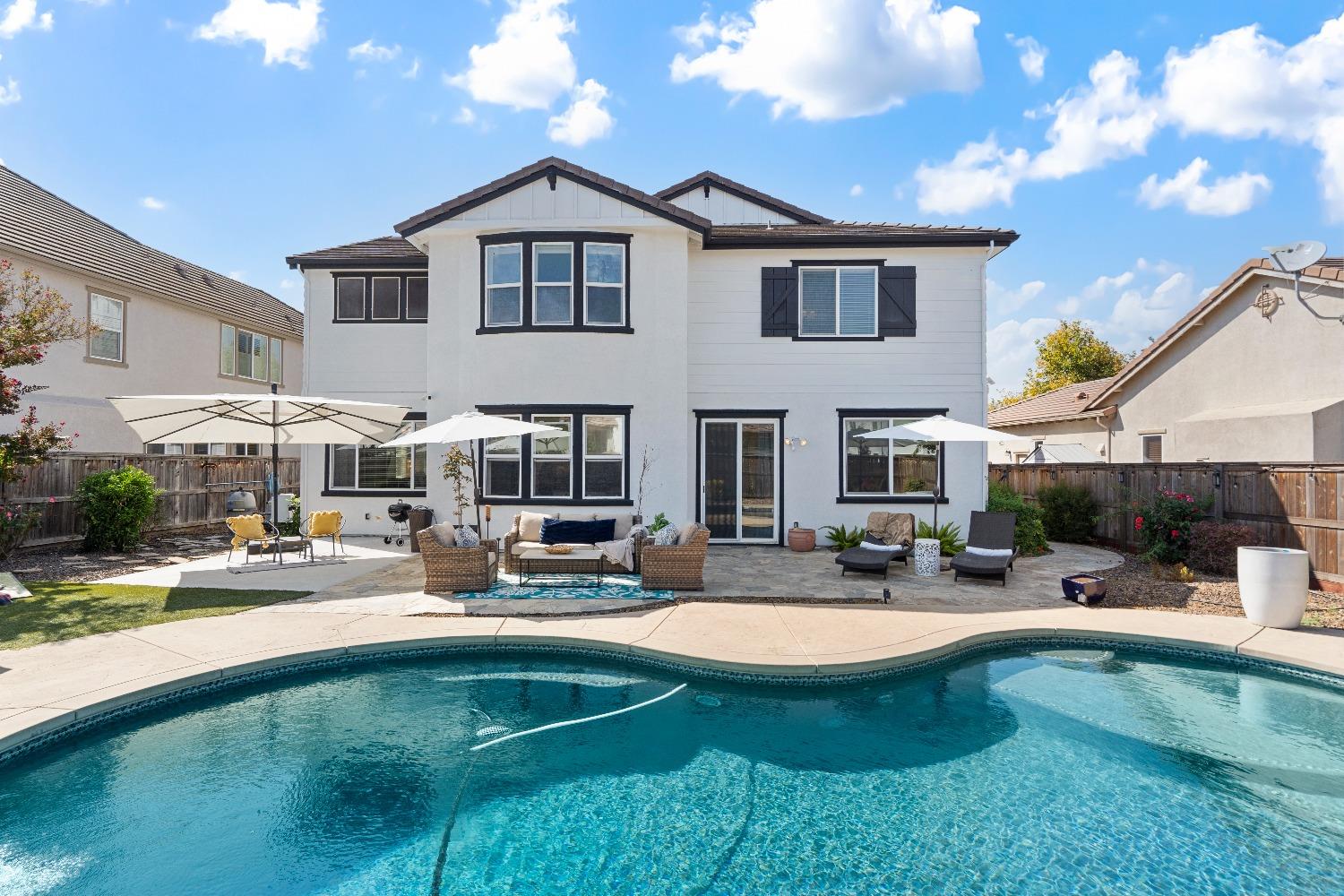 Photo of 2624 Hearthside Wy in Roseville, CA