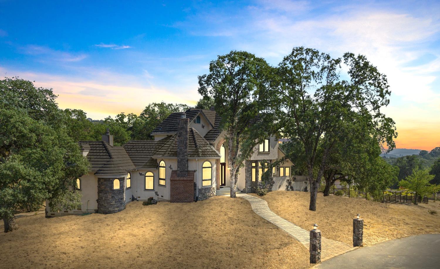 Photo of 2021 Carlton Ln in Placerville, CA