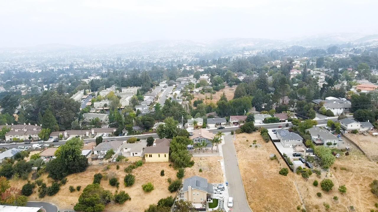 Israel Court, Hayward, California image 8