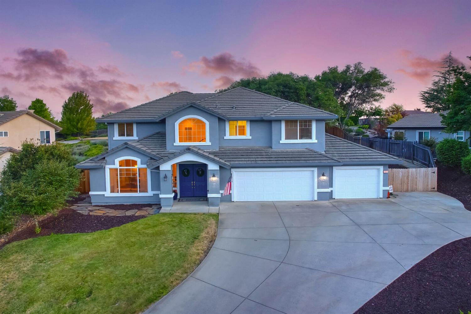 Photo of 3608 Foxmore Ln in Rescue, CA