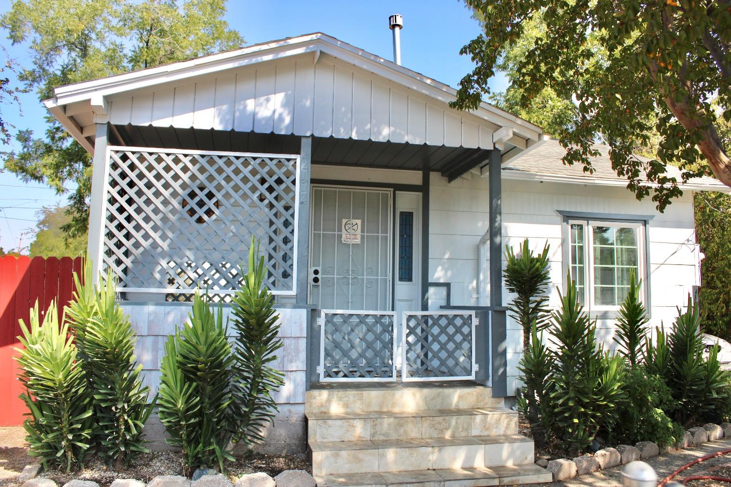 Photo of 2152 Greenville St in Oroville, CA