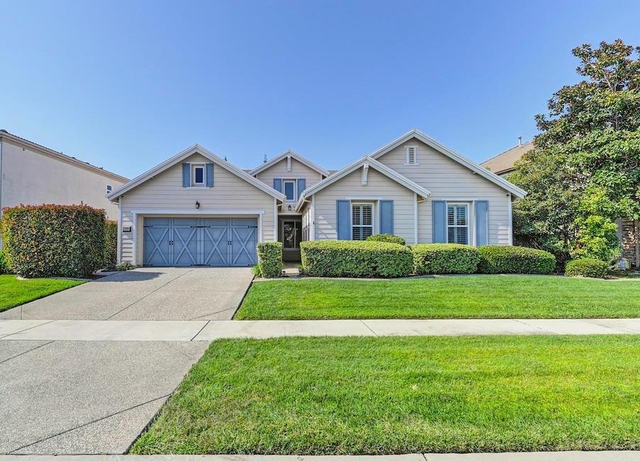 Photo of 1398 High Noon Dr in Plumas Lake, CA
