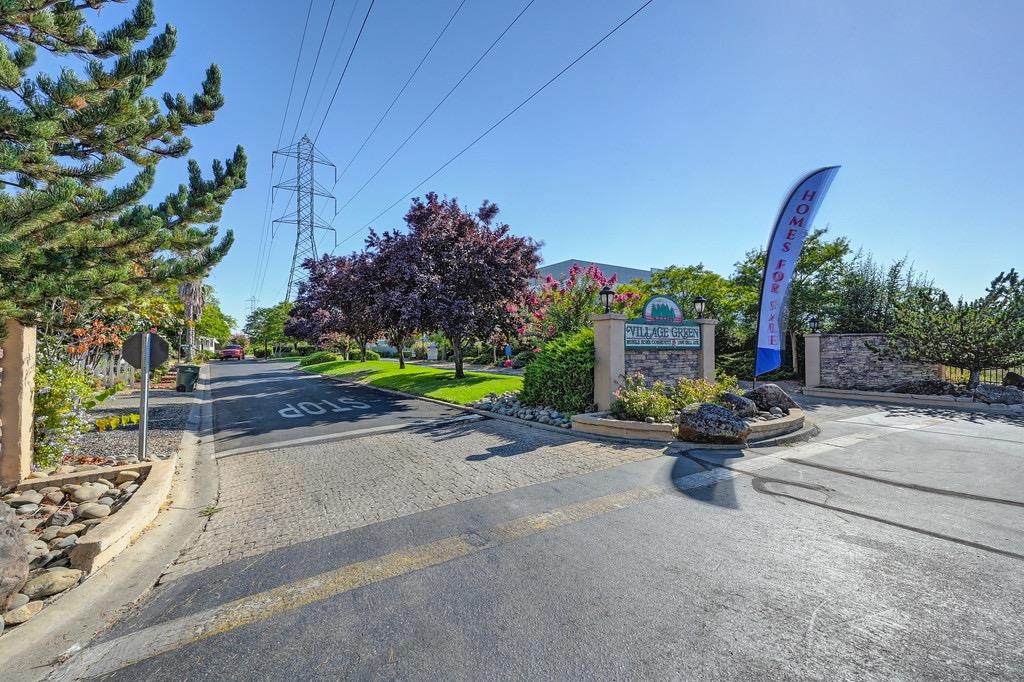 Photo of 62 Kit Ln in Sacramento, CA