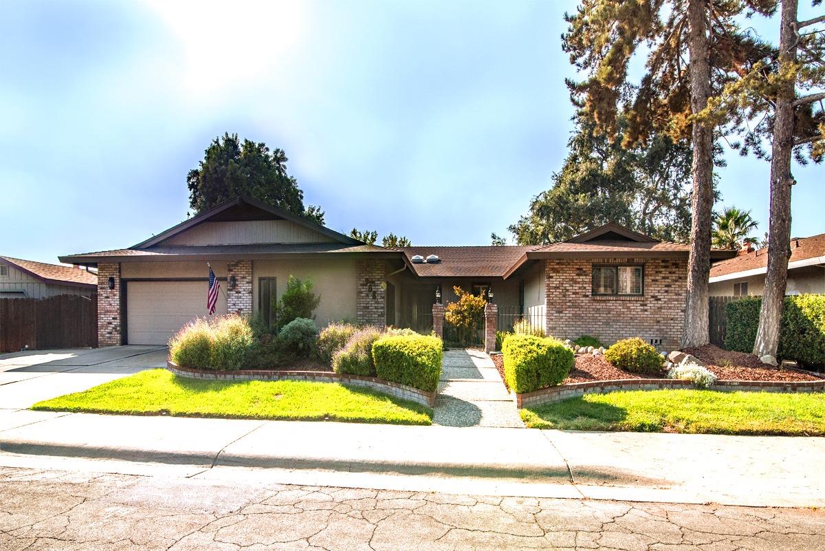 Photo of 908 Greenwood Dr in Woodland, CA