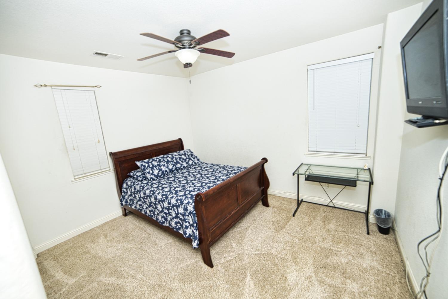 Detail Gallery Image 24 of 27 For 804 Pear St, Madera,  CA 93638 - 5 Beds | 2/1 Baths