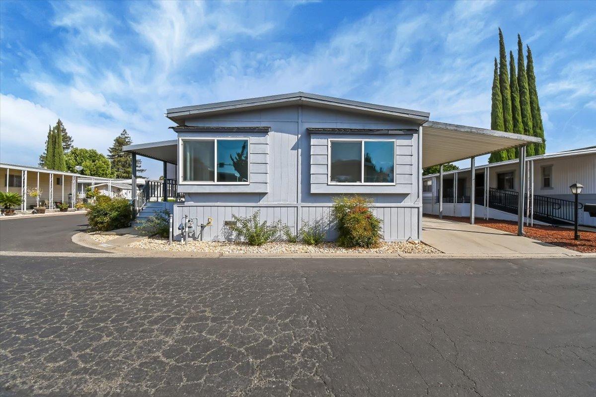 Photo of 163 La Entrada in Yuba City, CA
