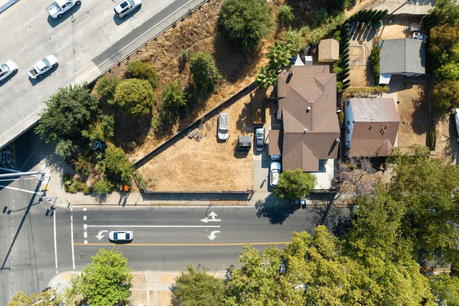 Photo of 3334 T St in Sacramento, CA