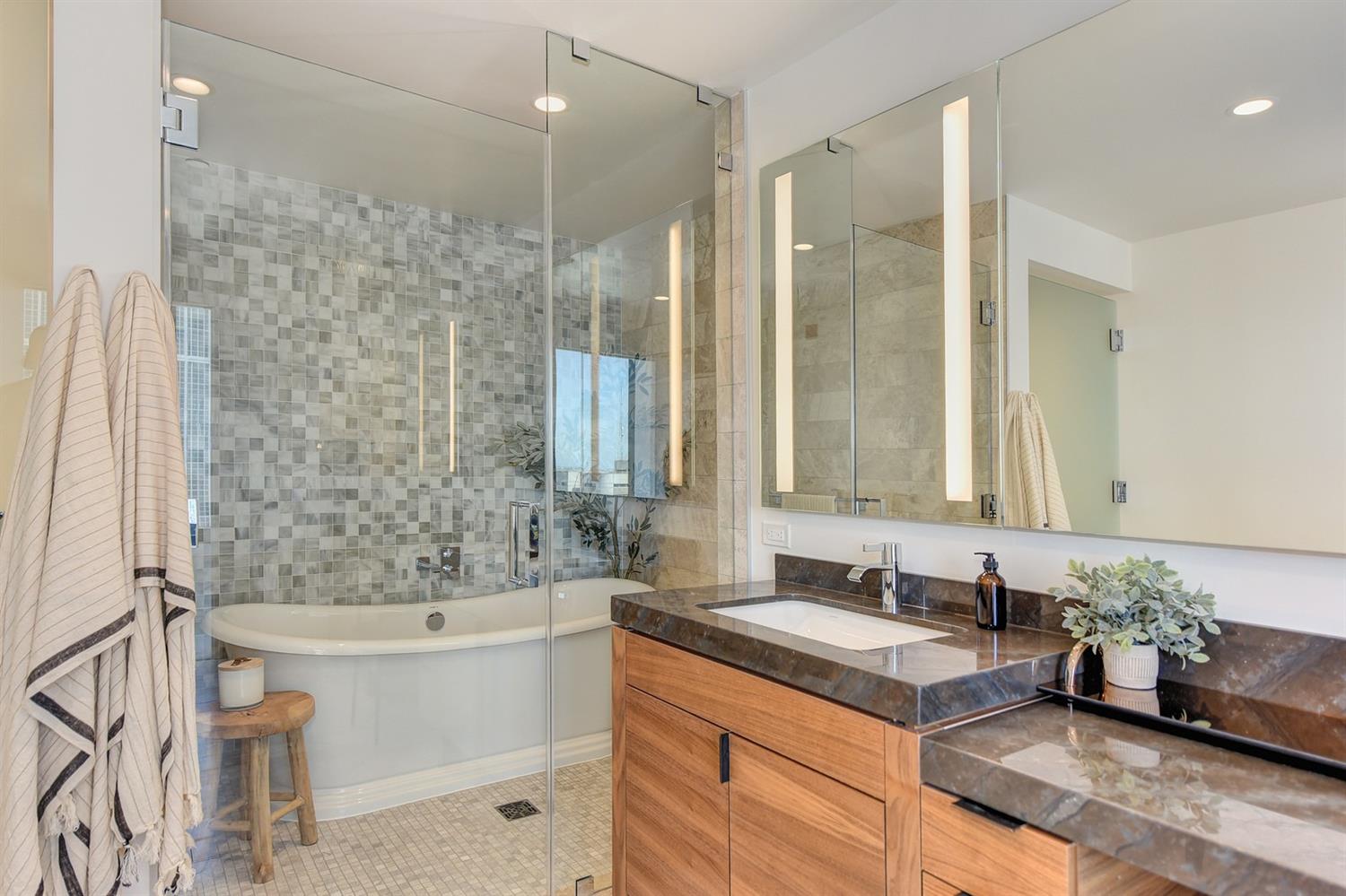 Detail Gallery Image 47 of 92 For 500 J St #1501,  Sacramento,  CA 95814 - 2 Beds | 2/1 Baths