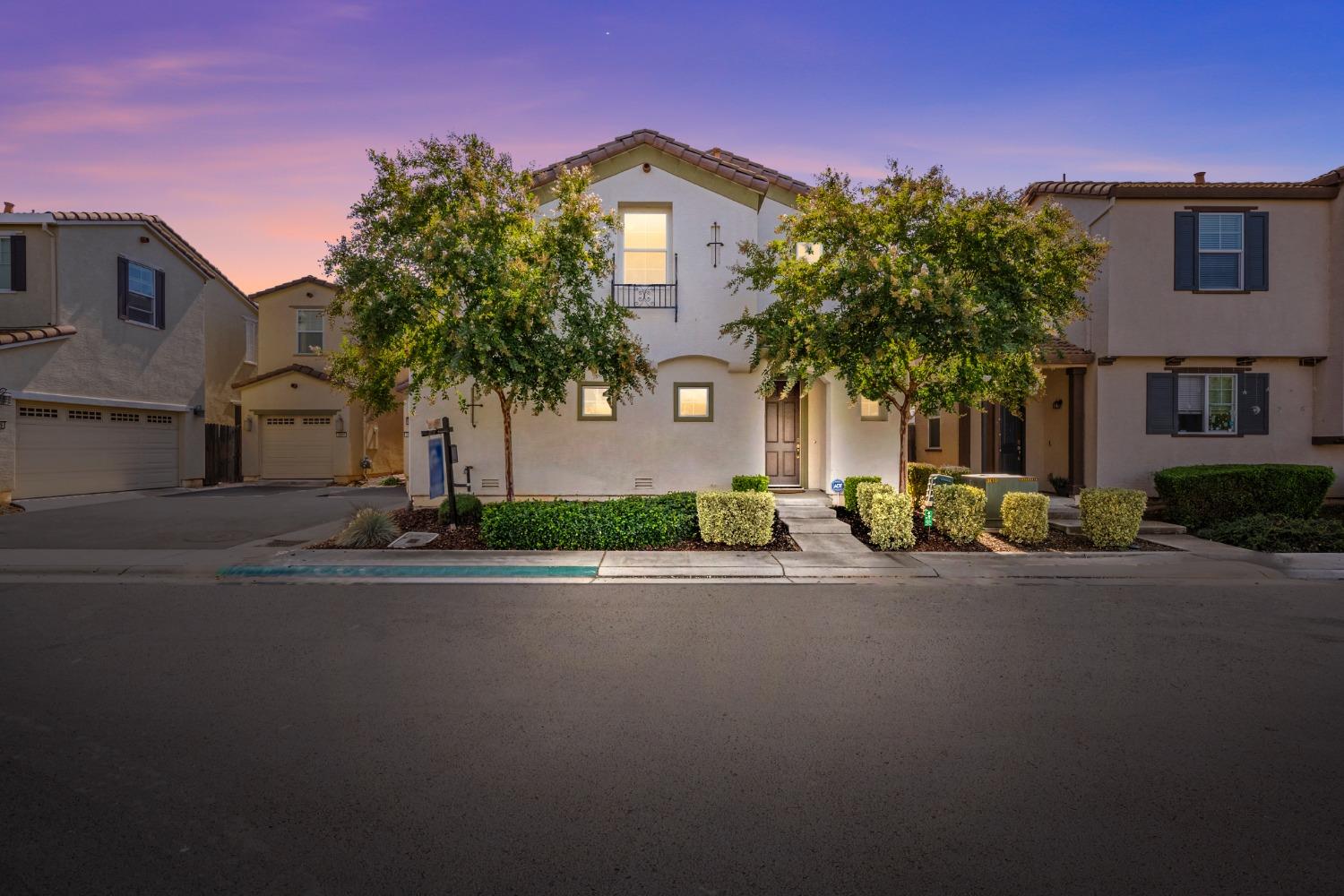 Photo of 5000 Ocean Ln in Elk Grove, CA